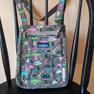 NWT Kavu Keeper Bag